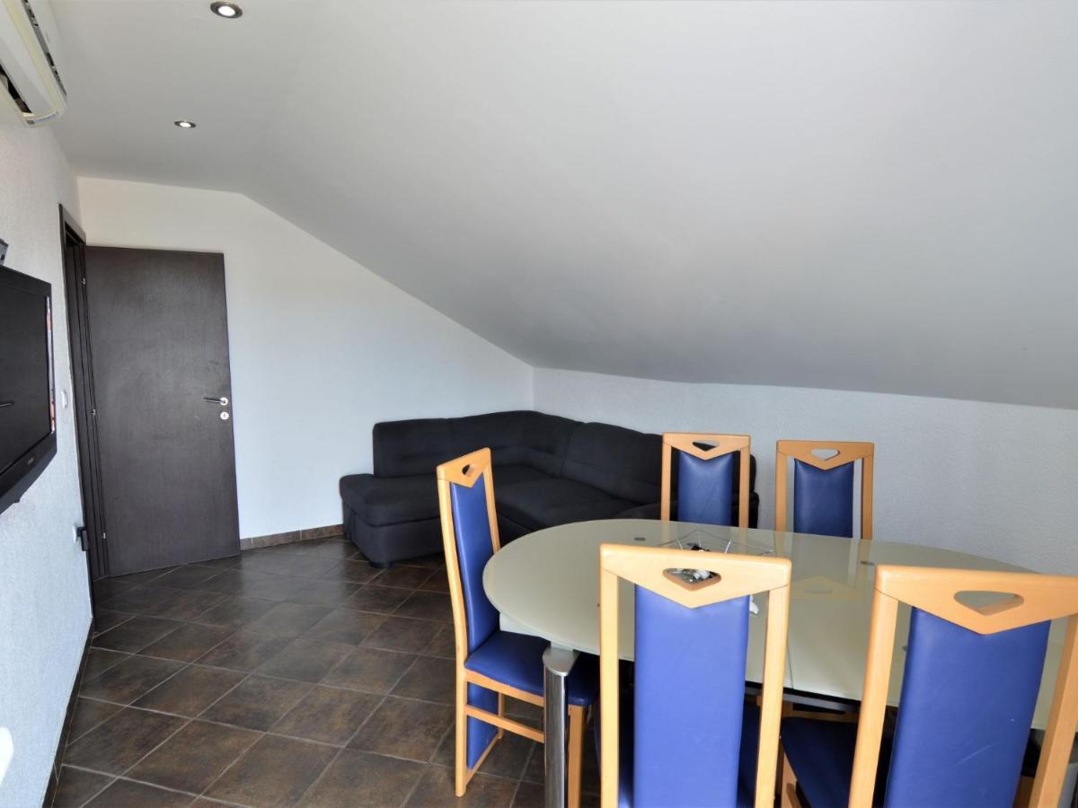Apartment Josip - Vod199 By Interhome ตรีบูนย์ ภายนอก รูปภาพ